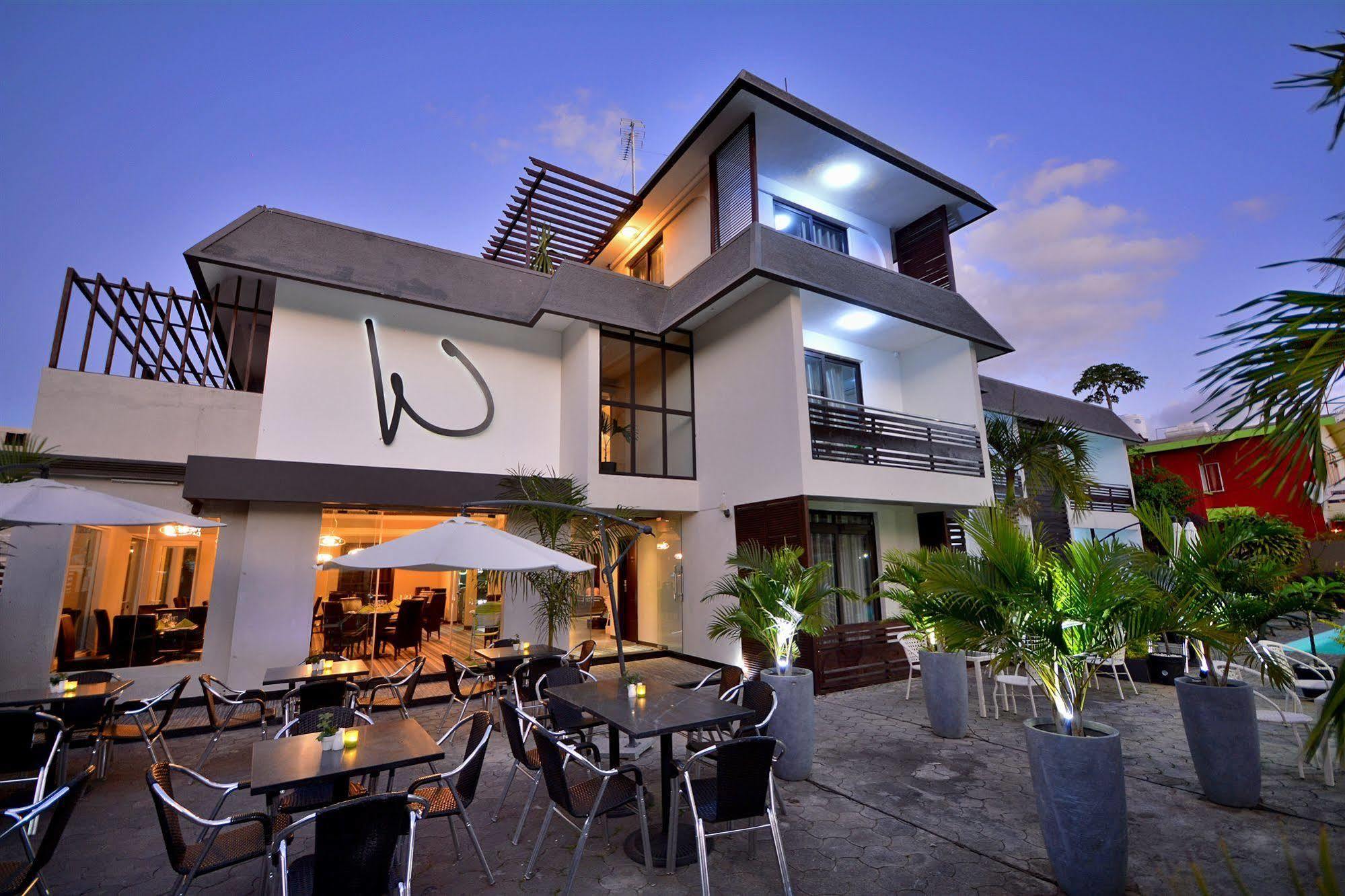 West Palm Inn Flic en Flac Экстерьер фото